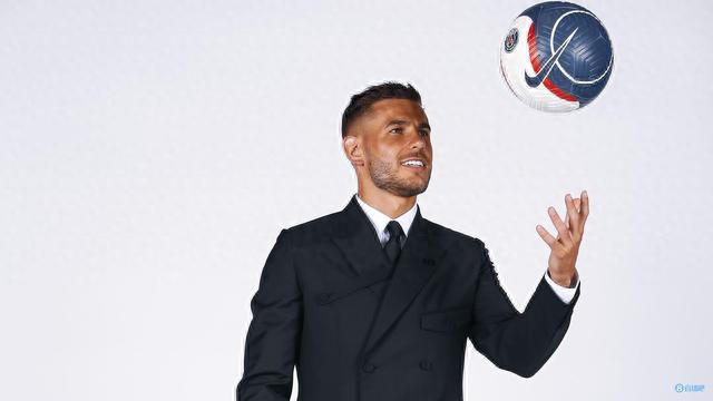 WTT 多哈男女单打争夺激烈